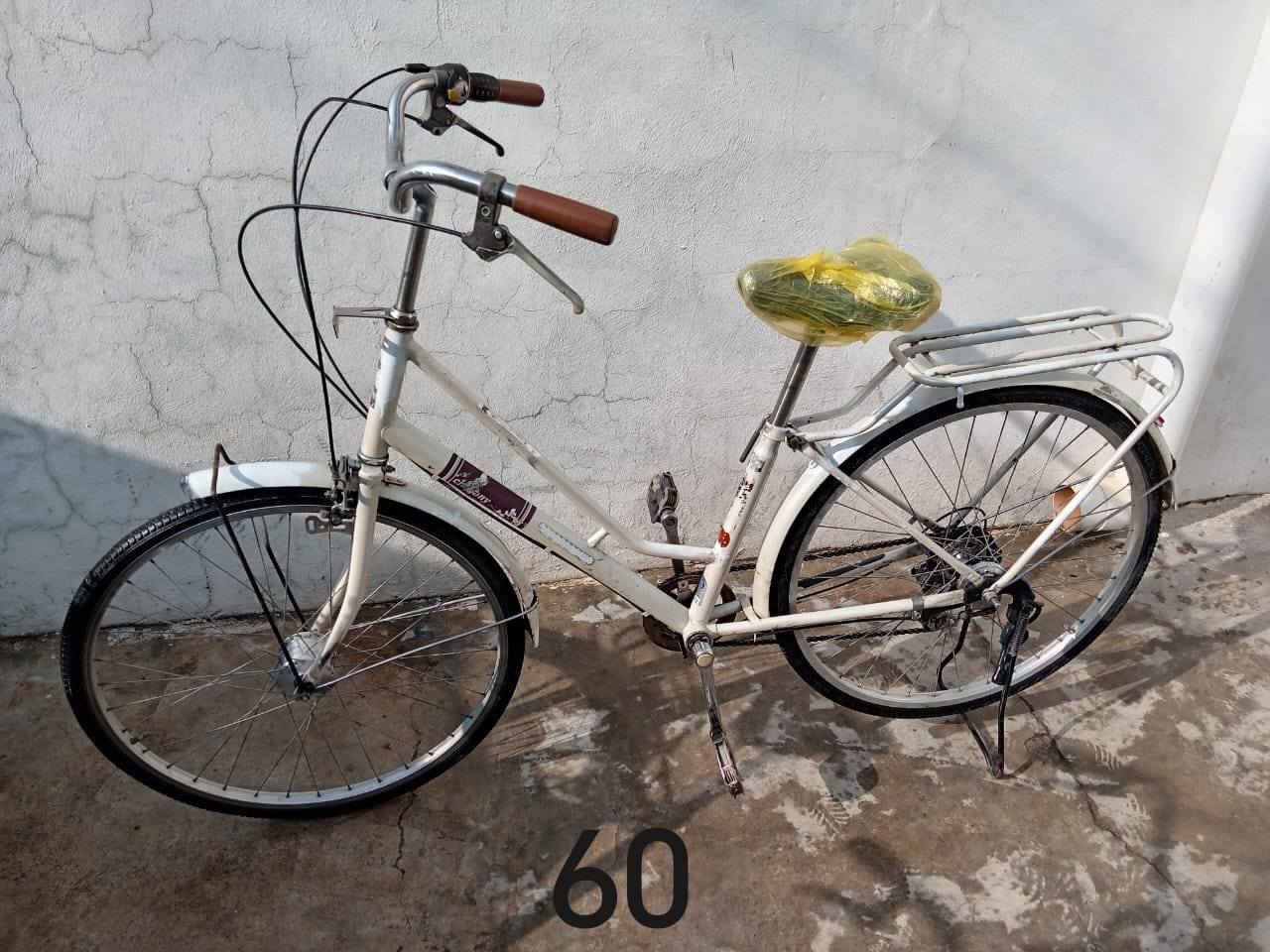 بايسكلات للبيع كلهن كامل وجاهز وكل واحد سعره مكتوب
مكاني كركوك روناكي الرقم ***********
