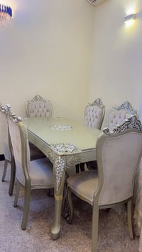 للبيع بسعر مناسب مكانه الاعظميه للااتصال على الرقم 07711718356