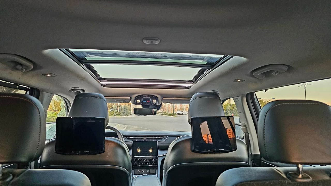 Jeep grand sheroke 
***********
***********
limited Plus INDIVIDUAL 
مۆدێل ٢٠٢٣
جيب كراند شيروكي موصفات ليميتد بلاس انديفيجوال استيراد خاص وارد امريكي حادث جدآ خفيف بدون دواخل 
بيلادي ٣ شاشة و مرايه داخليه كاميرا و ٣٦٠ درجه كاميرات و رادارات كراسي جلد و تدفئة و تبريد وخزن ميموري وارليس جارج 
وارد امريكي حادث جدآ خفيف بيها بابين مبدل نفس لون بيلادي جهه سايق مكانين تكحيل
سعر ٣٤٥ $
1c4rjkbg2p8107220 السليمانية, العراق
