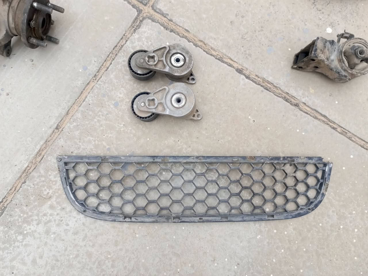 ضاغطه مال ساكه برسونه جين 2 للبيع *********** السعر ١٥٠٠٠ والشباك ٥٠٠٠
