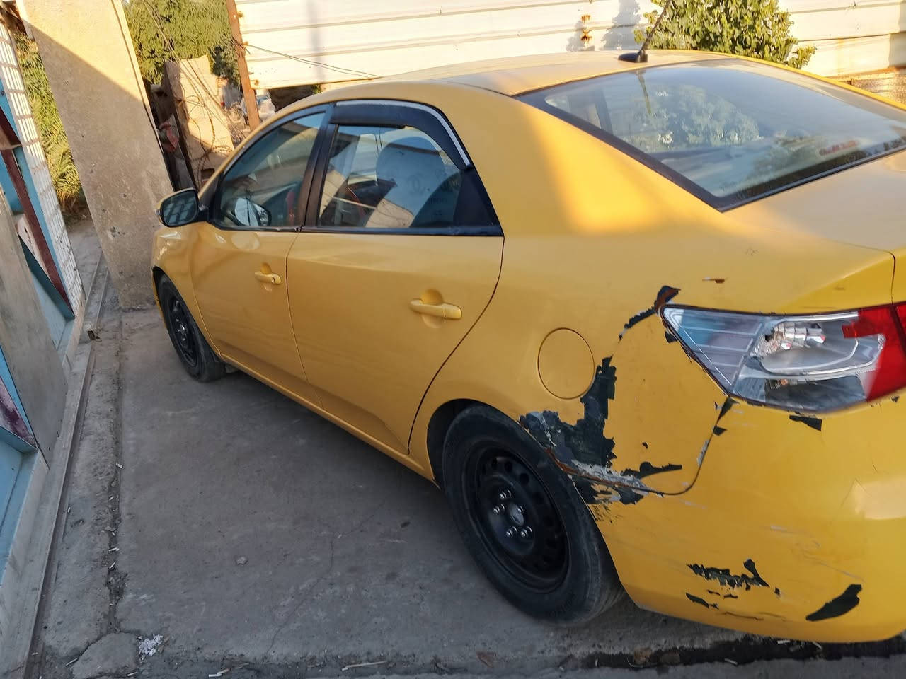 سلام عليكم فورتي امريكي موديل 10ضررهه جاملغ امامي بدون ما واصل لغدولاشاصي كير مكينه  حداديه خير من الله سعرهه 75وبيه مجال مكاني بغداد كاظميه هذا رقمي بي وتساب ***********
