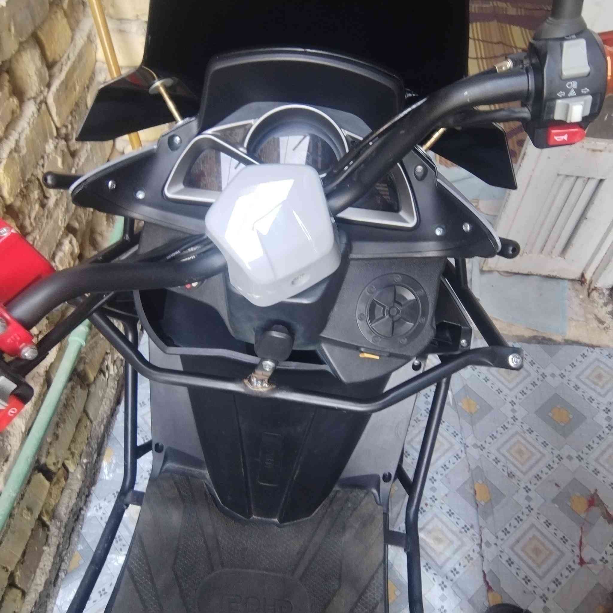 السلام عليكم دراجه للبيع طالعه بشهر سادس 2025 مكفوله من كلشي مكانه طويريج ***********
