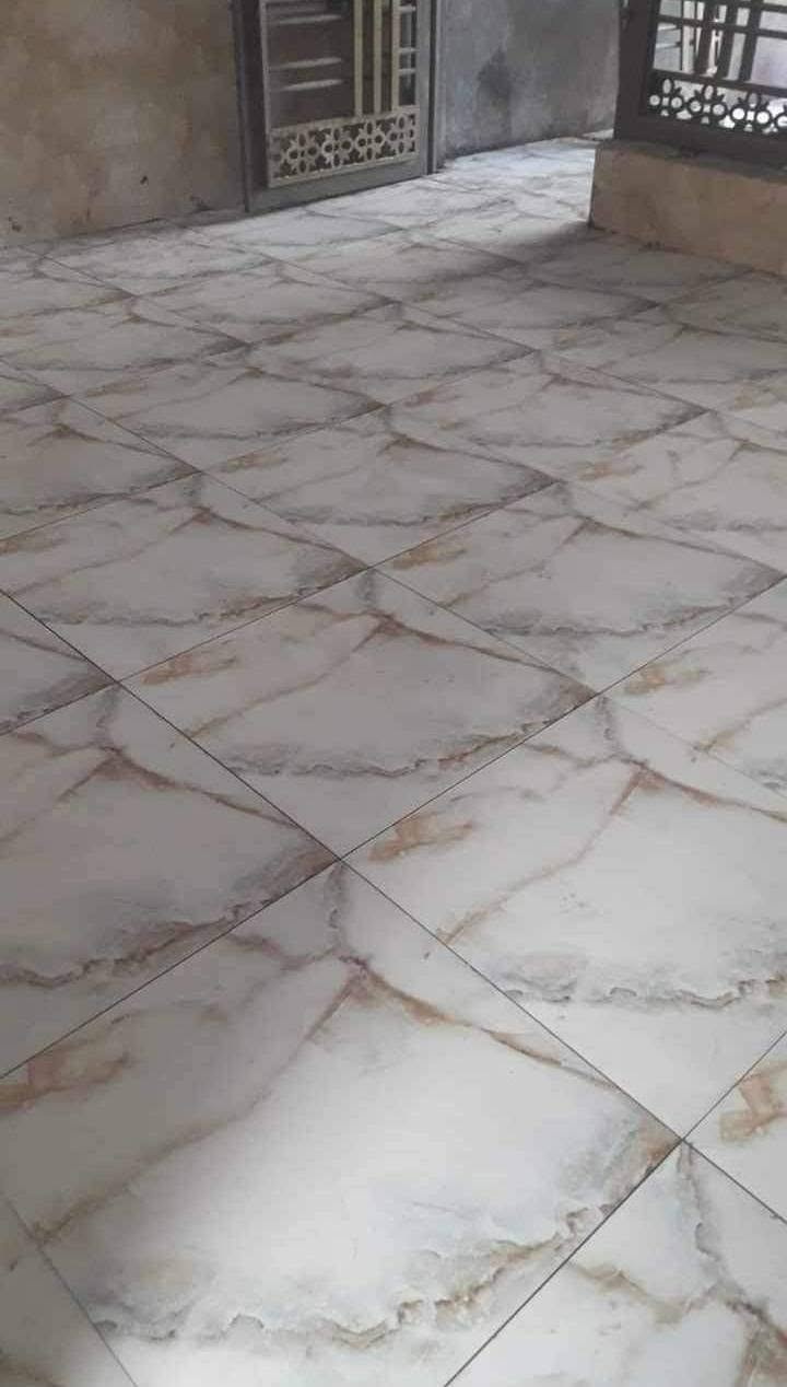 مستعدين لعمل السيراميك والكاشي بكافة أنواعه والبورسلين والمرمر والكرانيت وحجر القرض وتطبيك بايات الدرج شغل درجة اولئ شرط إشراف هندسي كله عاليزر وهزاز واحدث اليات العمل متوفرة وإنجاز سريع بالعمل والتزام بالموعد وبأنسب الأسعار متفرغ للعمل حالين للتواصل  ***********
