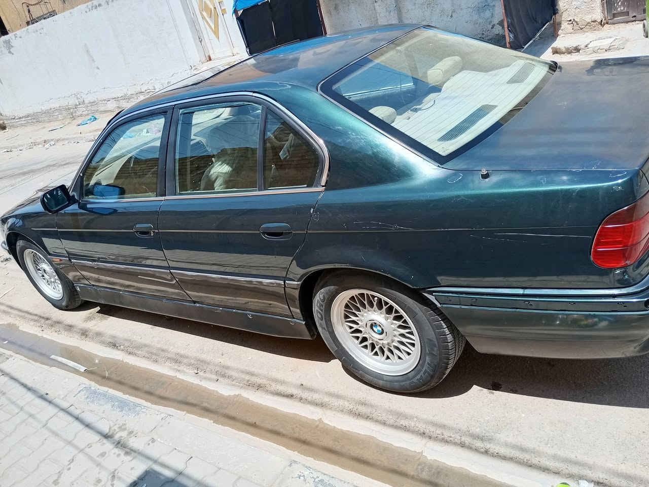 بي ام خفاش 740
سياره جاهزه
السعر 65 وبيه مجال حك الجيه
النجف مشخاب
***********
