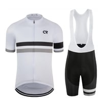 ملابس • توصيل