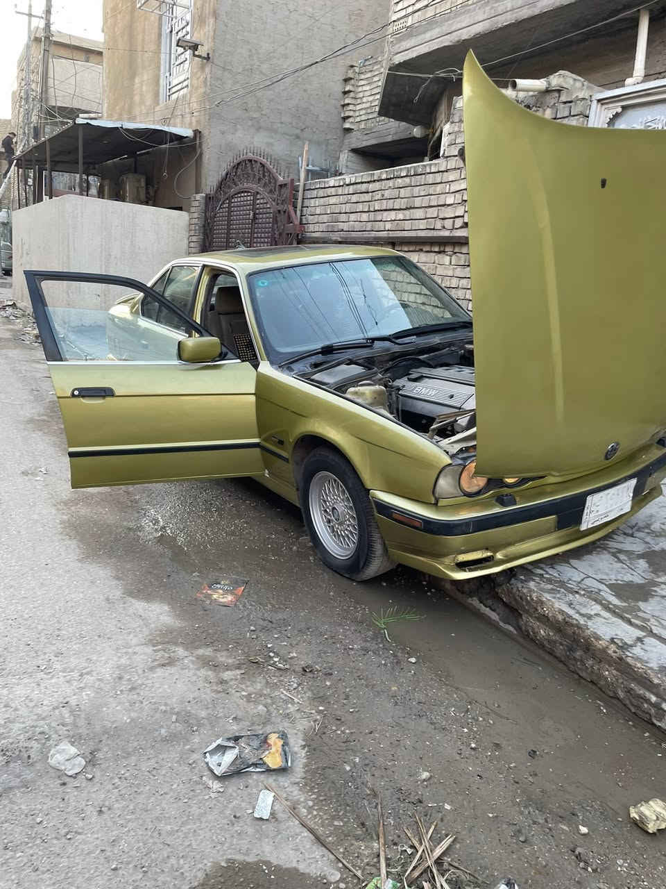 السلام عليكم
للبيع 520 موديل1990كير عادي محرك 25 مسكر فانوص تبريد شغال كهربائيات صدر امامي جديد المكان بغداد السعر 55 وبيه مجال للاستفسار ***********
