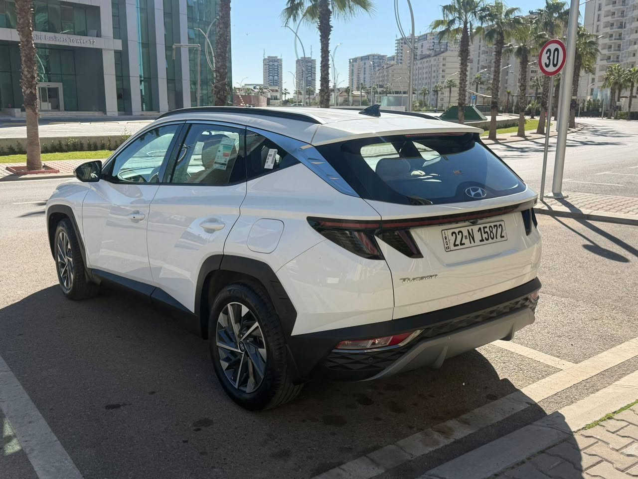 السلام عليكم
توسان 2024.   خليجي سيارة وضع شركة 
سيارة كلش جديدة 
السيارة بحالة الشركة قطرة صبغ مابيهة
ماشية 24الف كيلو محرك 2000دوش 
رقم اربيل بسمي شرط التحويل 
مواصفات /بصمه وتشغيل عن بعد /شاشة كارلي بلي /دخول ذكي/مري شفط /شاشة الكتروني/كشنات كهرباء/هندبريك بصمهة /وبعد بيهة مواصفات 
سيارة بوضع الشركة ترايك لمكة شرط 
مكان السيارة اربيل اي استفسار اتصال عل رقم ***********بي واتساب ابو محمد
