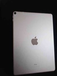 ايباد برو للبيع او مراوس ذاكره 64   كله شغال   ممفتوح الجهاز   سيمكارت...