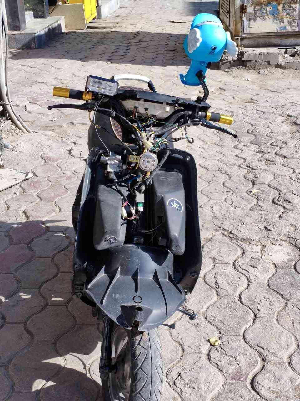 سلام عليكم فراشه فحل للبيع مكينه ماكس على الشرط ما مفتوحه مكينه حاويه شلعه + معدل مكام نجف تجدي وشوف تفحص قبل لا تاخذ *********** سعر 400
