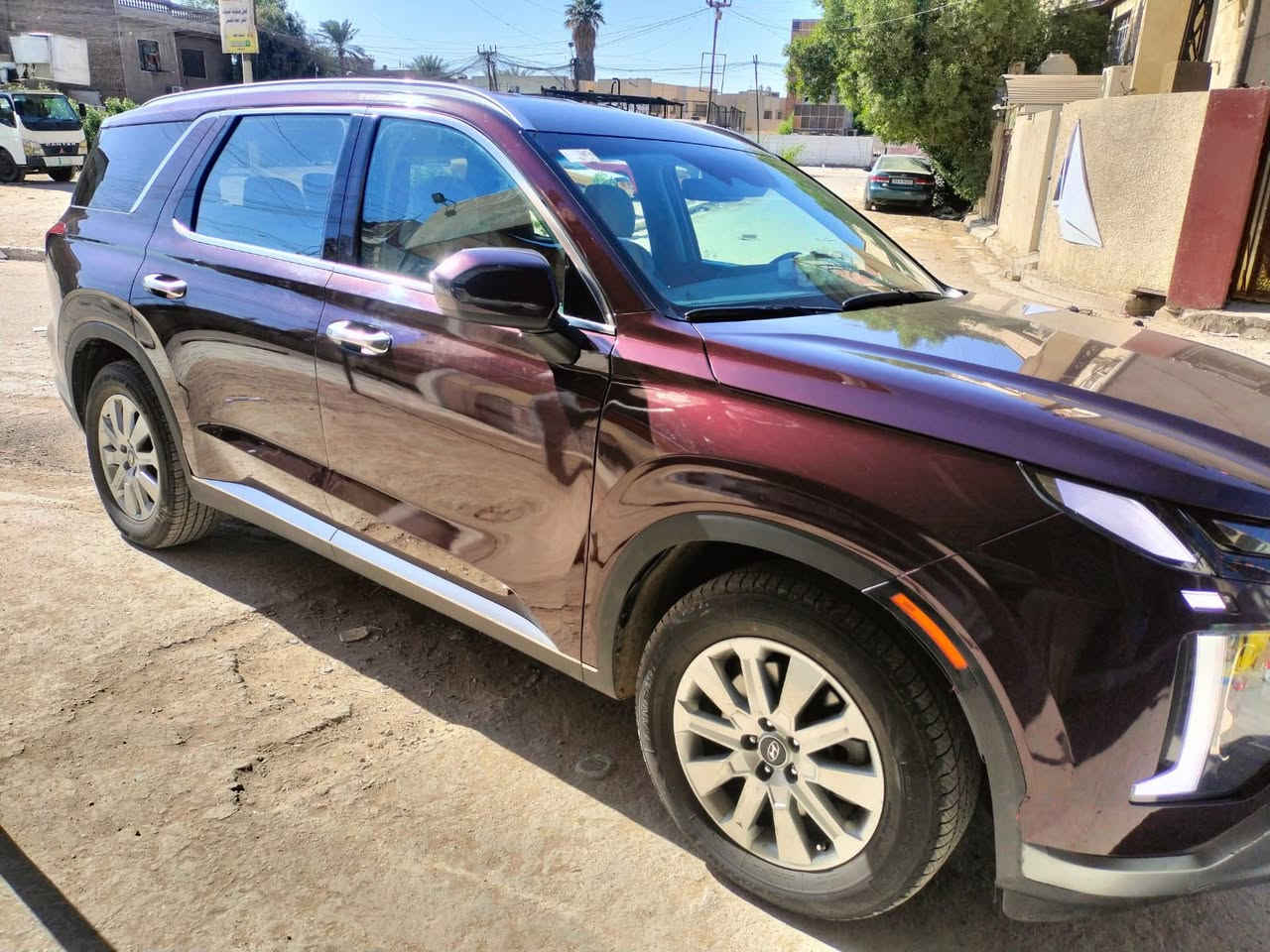 بليسايد موديل 25 فئة SEL لون كرزي الداخل رصاصي فاتح فحص مؤقت ماشيه 10 الاف مايل حادث تبديل بنيد وچاملغ وصبغ باب عكس السائق عنوان بغداد رقم تلفون -- ***********
