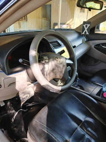 السلام عليكم سيارة كامري موديل 2007 السيارة خير من اللة وارد امريكي بس بدون حادث فقط قطع تبديل كير ومكينة خير من اللة السيارة 6 سلندر الكشنات جلد كهربائي شاشة كامرة خلفية السعر 85 ورقة وبيها مجال رقم بغداد انكليزي تخابرني وتدلل العنوان بغداد الاوسمة رقم‏‪***********‬‏
