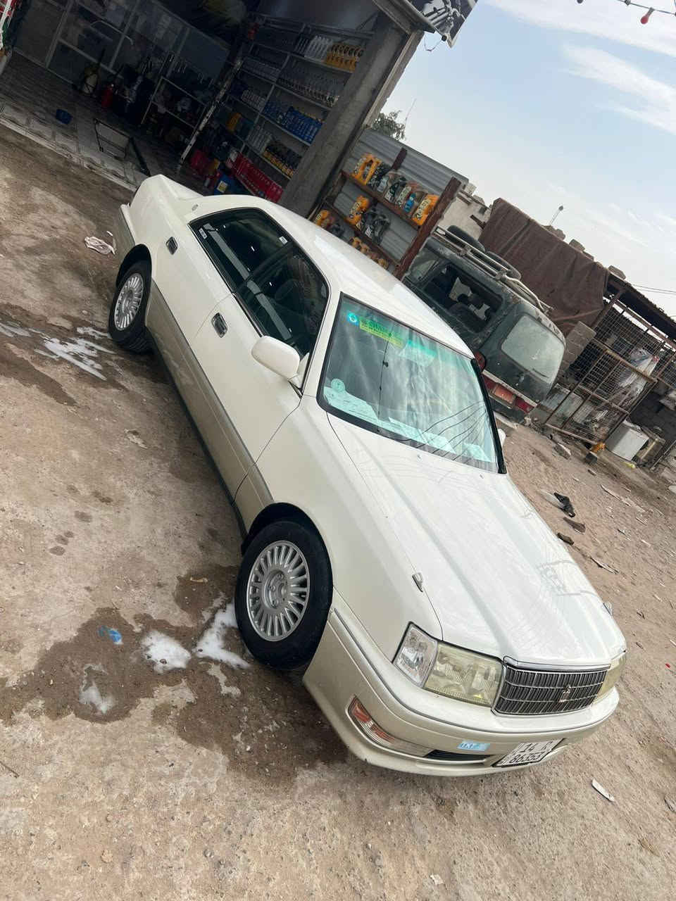 السلام عليكم للبيع راس ثور فلات محزم موديل1995رقم بصره انكليزي سنويه جديده هزه جديده مكفوله من الكص والنقل والعيب شرعي والضربه سياره جديده بمعنه الكلمه غرفه جديده مكينه وكير 3000فيشتين جدد حداديه تخم تاير تبريد ثلج كهربايات كله شغاله
سياره اجدد من صور تجي وتشوف بعينك السعر 105وبيه مجال مكان سياره البصره باقي تفاصيل ع رقم الهاتف ***********
