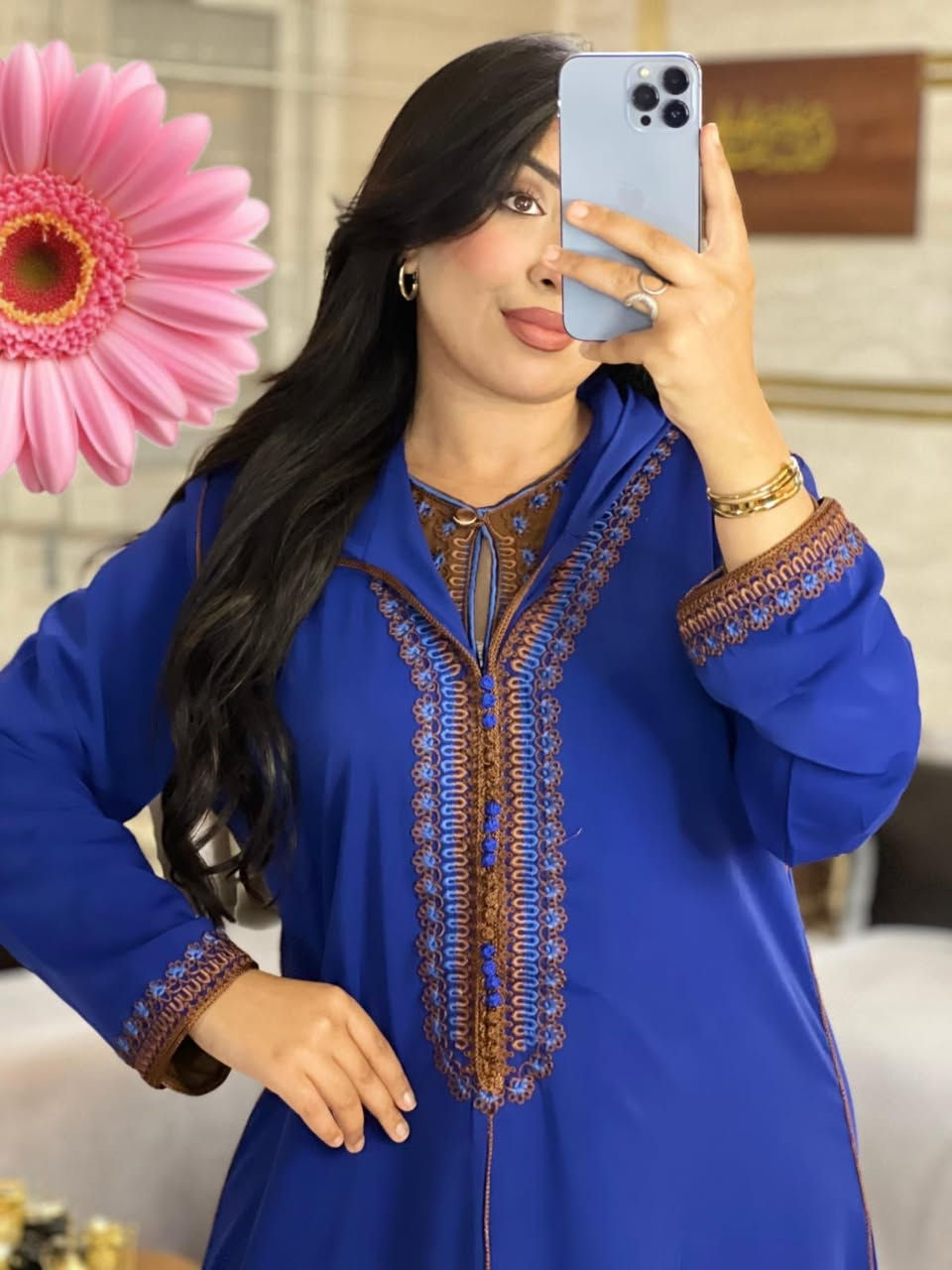 🔥 *جلابة مغربية أصيلة للبيع!*

💃🏻 جلابة مغربية تقليدية، مصنوعة من أجود الأقمشة، مناسبة للمناسبات والأعياد.
- *المقاس:* جميع المقاسات متوفرة
- *التوصيل:* مجاني 🚚

للحجز أو الاستفسار، اتصلوا بنا على: [الرقم الخاص بكم]

#جلابة_مغربية #أصيل #للبيع


**إذا كنت صاحب هذا الإعلان وتريد حذفه لأي سبب، رجاءا أرسل رسالة إلى الدعم الفني**