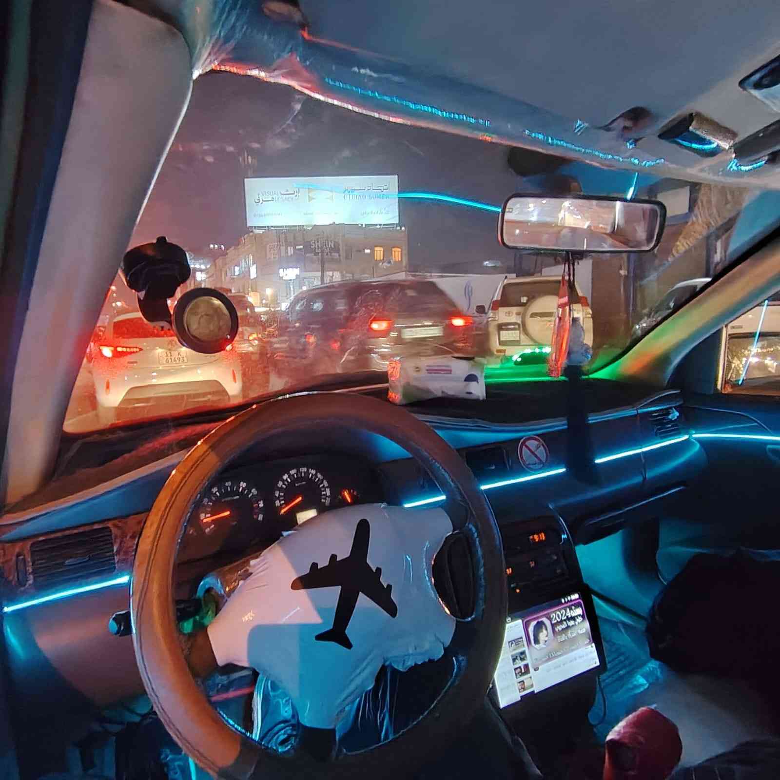 سلام عليكم سمند مراوس او بيع السعر ٤٥ عليها غرامات تنزل من سعر تحويل مباشر رقم بغداد اب اسم خالي كير ومحرك كرولا نحله جددد تماتيك غرفه  ودوشمه جديده وفول نشره عن طريق مبايل سستم سماعات وشاشه وكامره  خلفيه  مكاني بغداد المنصور هذه رقمي ***********واتساب سياره احلا من صور وفول نشاط وناعمه وبل عافيه ع ياخذه
