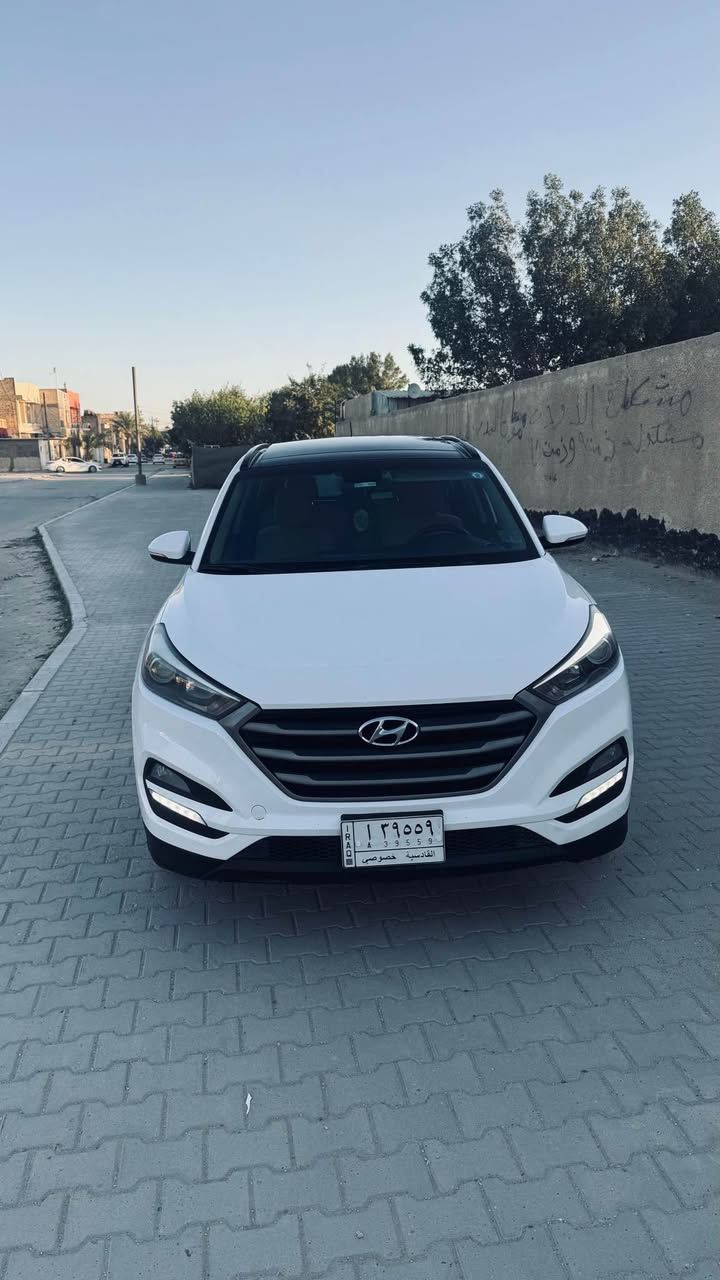 سلام عليكم هونداي توكسان 2016 فول بنراما تبريد خلفي حساس كأمره خلفيه فول سويج السياره كفاله عامه من الصبغ والبارد محرك ما مفتوح السياره ماشيه 180 الف بيه شخط باب الخلف الصدر والباقي كفاله عامه السعر 168 وبيه مجال جدا قليل *********** النجف, العراق
