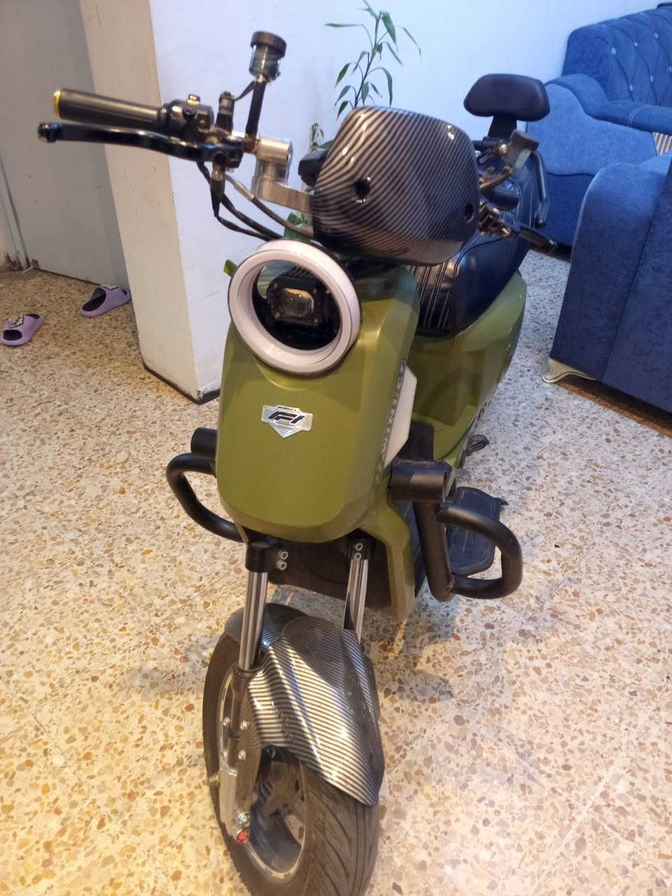 دراجة شحن محدثة R9 للبيع الدراجة جديدة بلوتوث جهاز انذار سويج عدد 2 موجودة بالصالحية  السعر 950 وبيها مجال قليل متواجد على الفيس *********** واتس
