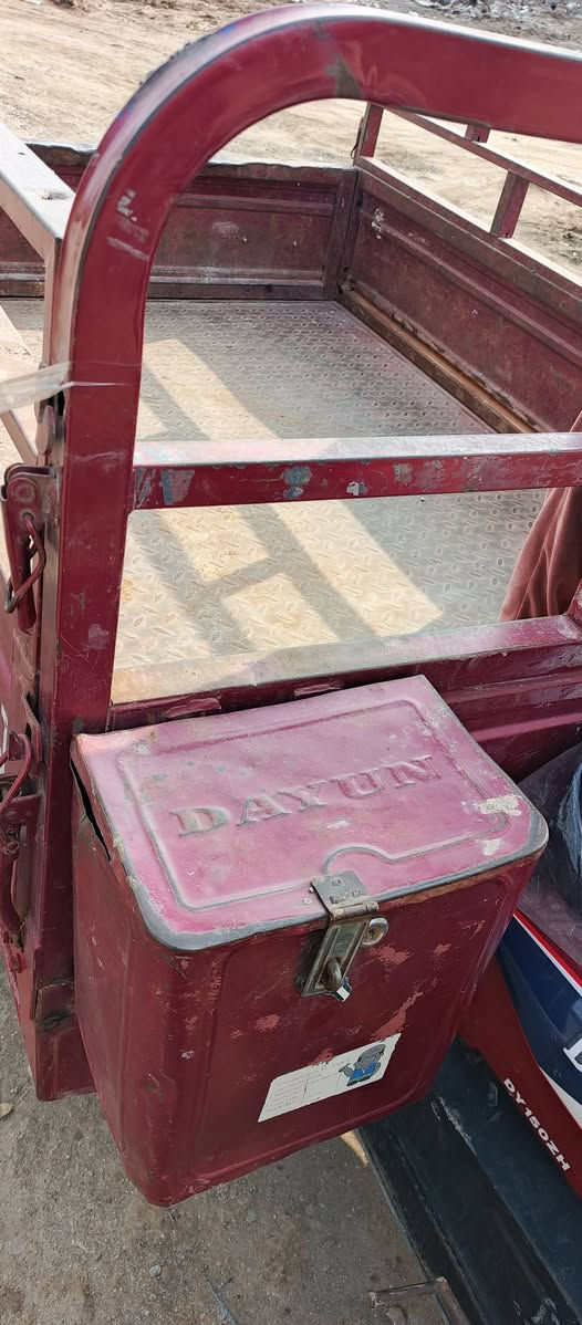 سلام عليكم ستوتةلبيع موديل 2017 وراق صولي تخم تايرات كهربائيات شغاله سلف شغال مكاني فجر /*********** السعرمليون 250
