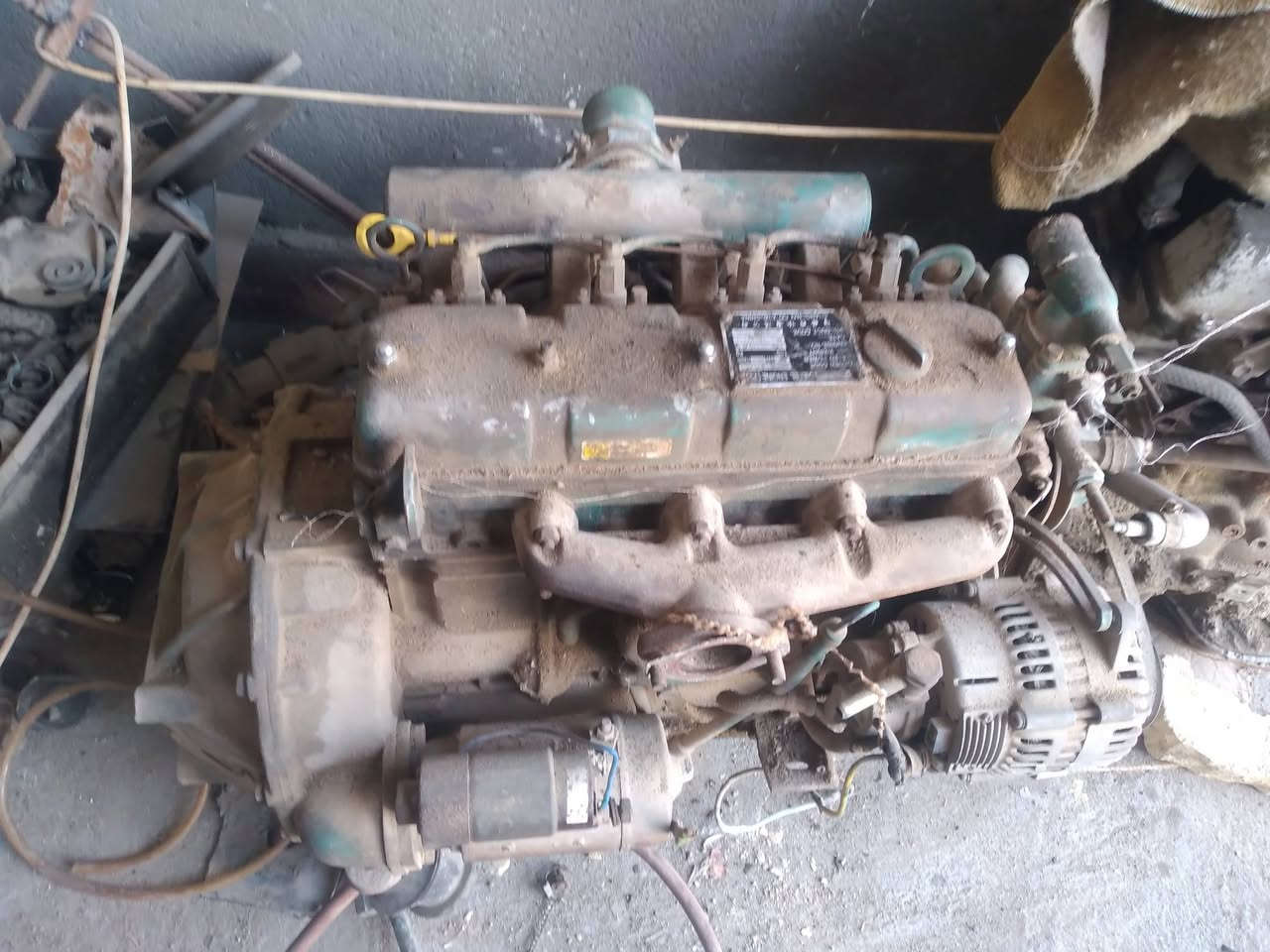 سلام عليكم للبيع مكينه فتون صيني كامله بتفرعاته مكاني البصره القرنه نتصال عله الرقم ***********
