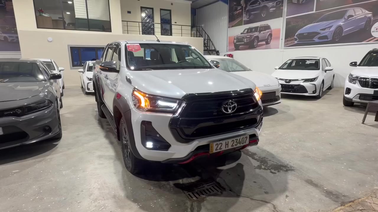 (تهديكم شركة ديار العتابي ) تابع الصفحة يومية انزل سيارات جديدة
كل التفاصيل داخل الفديو🚘 
هايلوكس 2024 ساز كفالة عامة رقم اربيل جديد 
فول مواصفات كير اوتماتيك 6 سلندر 

السعر 61.000.000

✅ماشيه 32الف بعدها بضمان

✅تحكم مقود جهتين

✅حساسات خلفي 

✅شاشه كامره

✅مري شفط 

✅ترحيب 

✅تبريد أمامي خلفي 

✅ويل كب 
✅فور ويل 

‏⬇️للطلب والاستفسار والحجز الاتصال على الارقام التالية
⬇️ادارة المبيعات

☎️📞📲☎️📞📲
***********
***********
📌عنوانا : بغداد الرصافة معارض القناة النموذجية قرب وزارة النقل 
ليس لدينا فرع اخر
