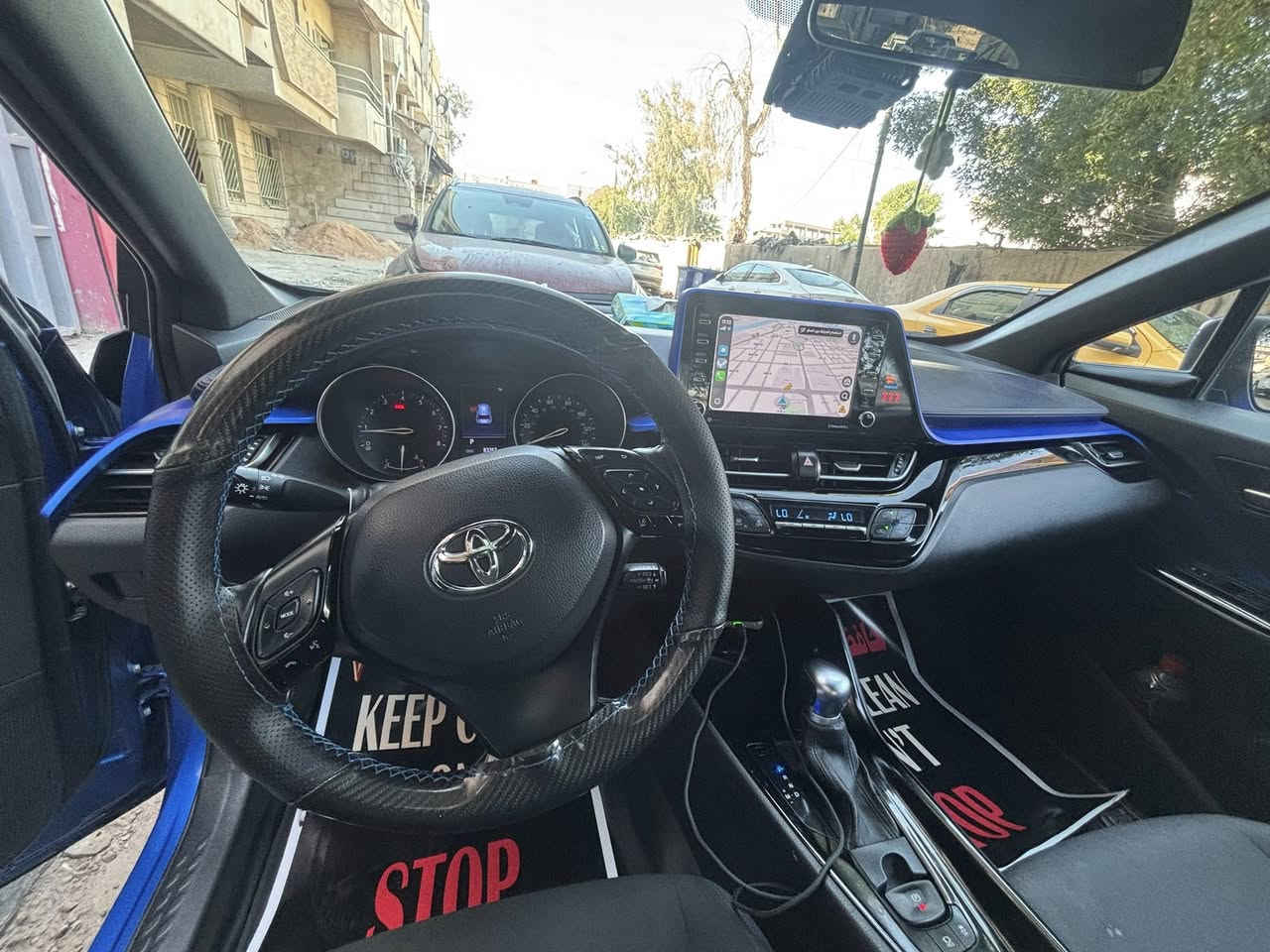 للبيع او مراوس حسب القناعه
ch_r 
لون ازرق جويتي 💙

حادث جاملغ وبنيد 
صور الحادث والسونار موجوده
مكينه كير تبريد صدر دبلات كفاله
تايرات تخم 

مواصفات
نضام ترحيب ذكي مع ليد ارضي من المرايه الجانبيه 🤩 

سايد بريك اوتو دكمه

مري شفط 
اشاير مري
نقطه عمياء
رادار جانبي
رادار امامي 
مانع تصادم
تحكمات ستيرن صفحتين
كروز سرعه

منضومه لايت led 
كشنات مخمل 
ماشيه ٨٣ الف
سياره جديده كلش حلوه
داخلها كلش جديد ونضيف 
داخلها كلش حلو

السياره جاهزه اي نقص مابيها للاخير جاهزه

السعر ١٥٠ وبي مجال بسيط 
مكاني الاعظمية
***********
