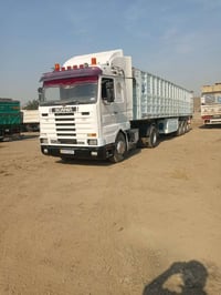 سكانيا 97 • مكينة 143 • رأس للبيع