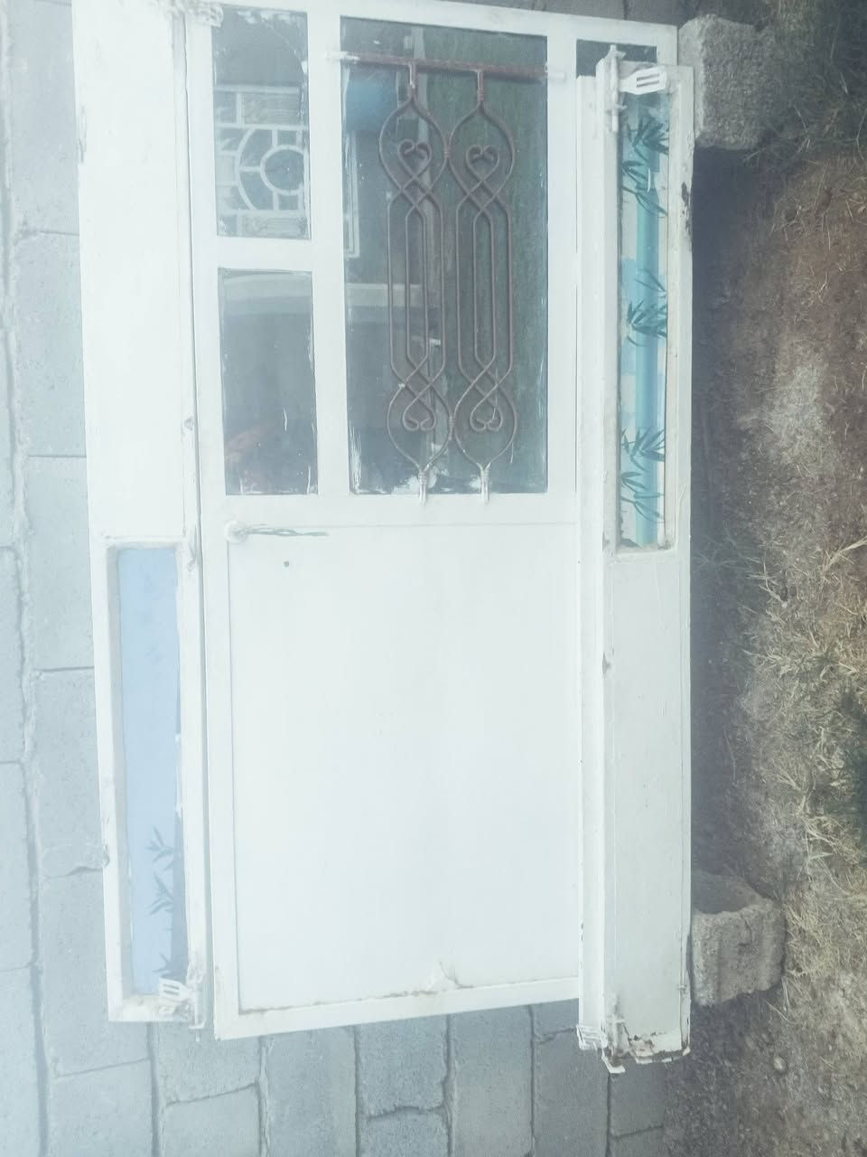 السلام عليكم ابواب عدد  2 هوة وطلاكتة  ماببهة شي مجرد خياس بسيط واضح بالصورة
*********** خابرني وتدلل
