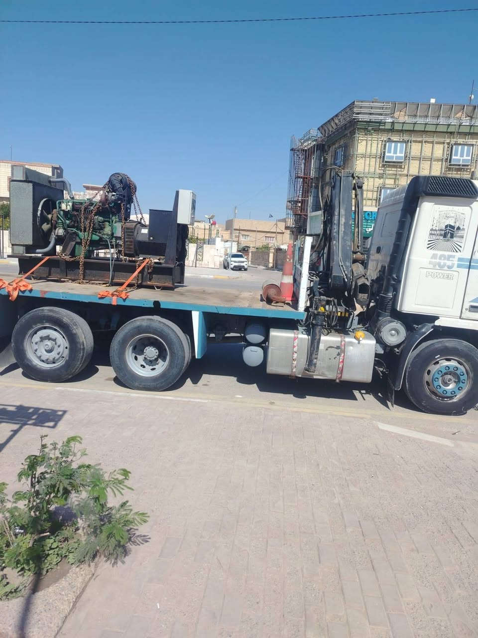كرين فالفو موديل ٩٠
٥ طن ٢ سلايت كفاله عامه من شاصي وكير ومحرك مابيه كل نقص تحويل مباشر تبريد شغال السعر ١٤٠ $
مكان سماوه للاتصال ب ***********
