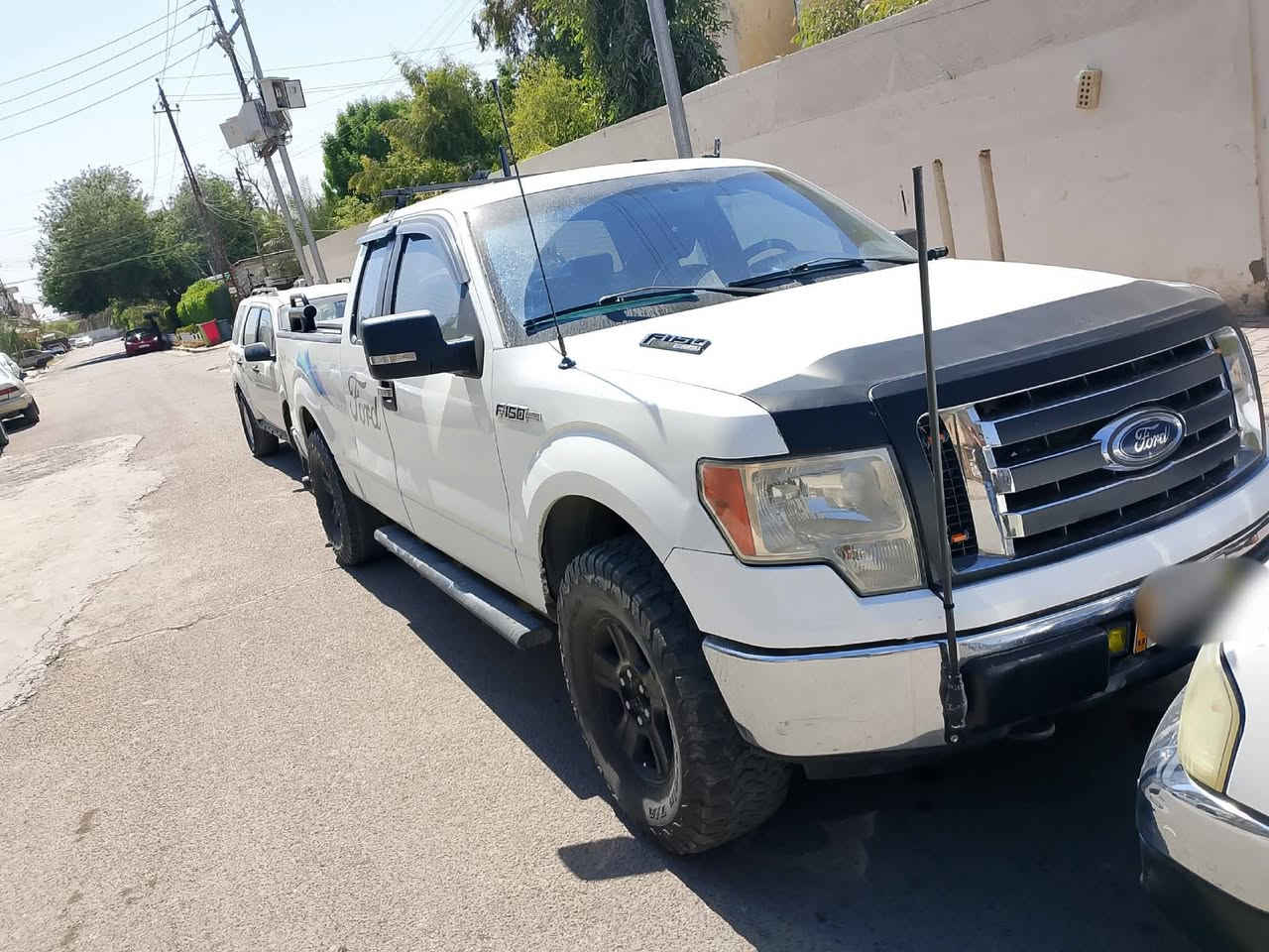 فورد f150 موديل2009
سيارة مرفعة 3انج

تاير جبلي سيارة جاهزة وحلوة باسم
السعر123 وبيها شي قليل
مكانها بغداد الكرخ

للاستفسار ***********
