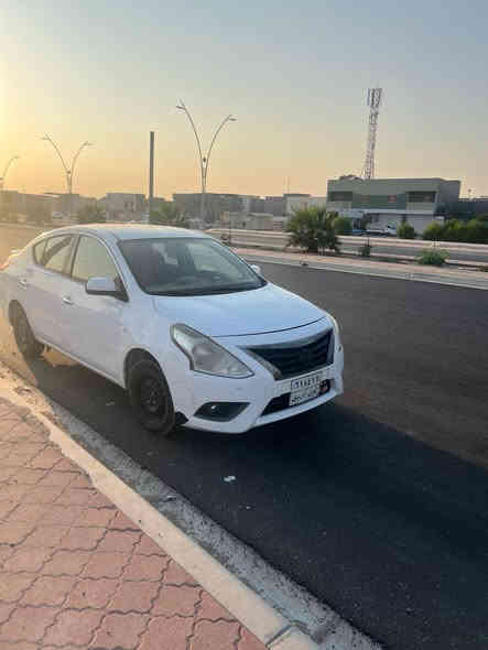 السلام عليكم نيسان سني بيه حالب وبيه بارد السياره كير مكينه حداديه تايرات جدد مديل ٢٠٢٠سعره ٩٠ التليفون***********
