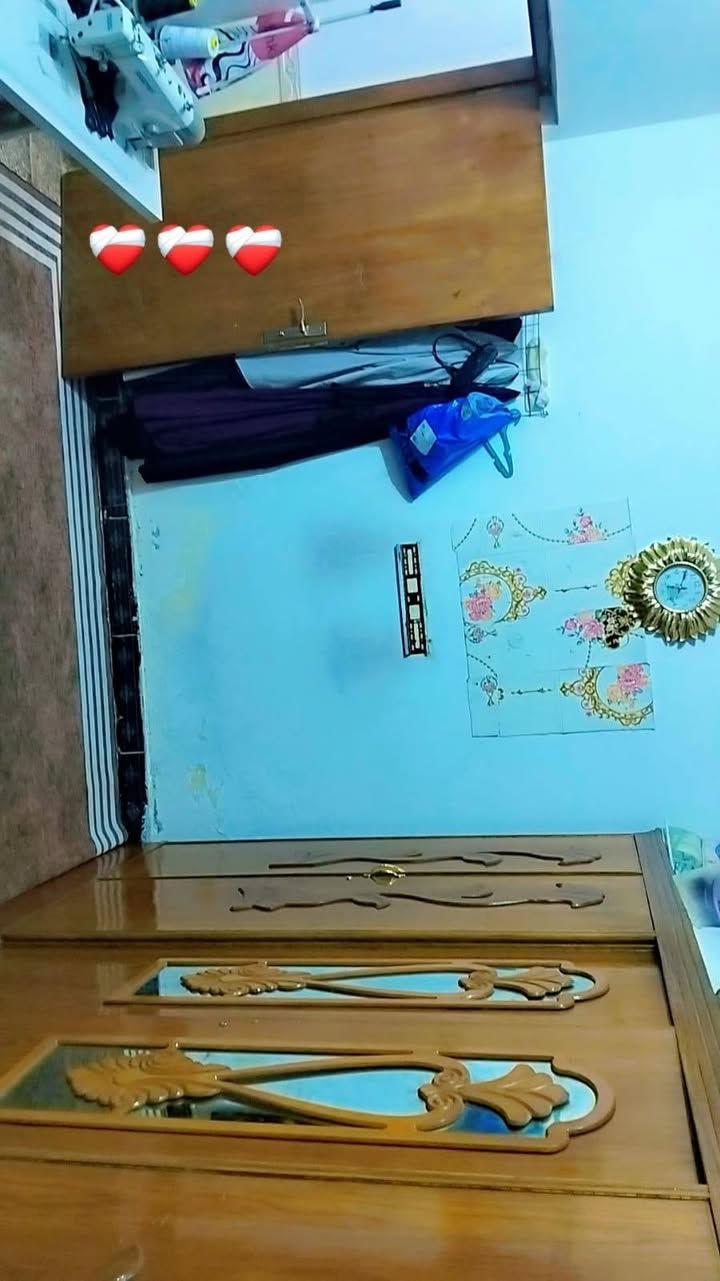 بسم الله توكلنا على الله
دارين للبيع حي النداء 
الاول مساحه 200متر طابو صرف بناء طابوك عكاده طابق واحد 
يحتوي البيت على استقبال ومطبخ وصاله وغرفتين وصحيات ومناور وساحه العنوان حي النداء بل مربع الاول بظهره شارع30 تجاري 
الثاني مساحه 100متر طابقين طابو صرف بناء حديث طابوك عكاده العنوان محافظة ميسان حي النداء بل مربع الاول بظهره شارع30 تجاري الاستفسار اتصال او واتساب 
***********
***********
