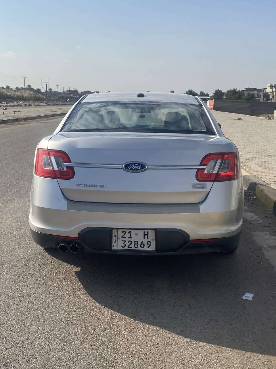 فورد تورس 2010
رقم سلمانية / بأسمي
وارد امريكي بيهه صبغ ( فقط ) جاملغ امامي ايمن 
مع بارد موضح بالصور بشكل دقيق .
السيارة ماشية 350 الف وجاهزة من كلشي 
1FAHP2DW4AG159501
مرفق مع الصور السونار الي اشتريت السيارة بي
السعر المطلوب / 105  / بغداد المحمودية
***********
