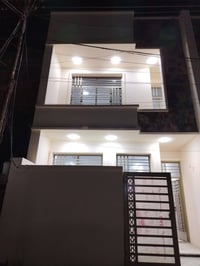 للبيع ١٠٠ م طابقين حديث ما مسكون منطقة الديوان بسعر (٢٣٨ مليون)  ........