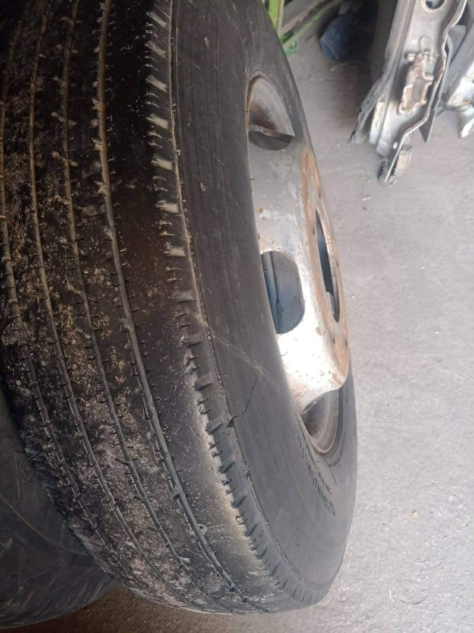 السلام عليكم  تاير كنتر جوبلس  العنوان بغداد البلديات اتصل على الرقم وسهلة ***********بي واتساب
