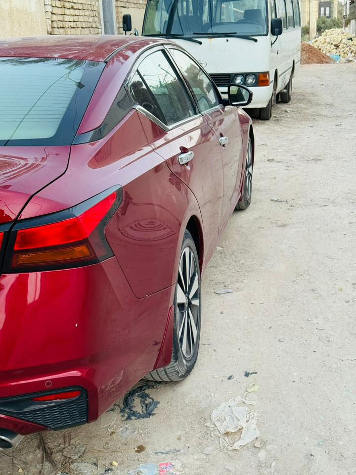 سلام عليكم
نيسان التيماا موديل 2021
معوقين بعدله 8شهر وصير حره بسم ولد شاب وعدي وكاله وحق مداور بيهاا
فول لفول SL موصفاته معروفه
ماشيه 67
حادثه بس باب خلفي مبدل بدون داوخل وبارد بحاملغ امامي 
سياره مكينه 2500
تخم تاير جديد
تبريد ثلج
سياره جاهزه مابيه اي نقص 
السعر 155 وبيه مجال قليل 
مكاني الدوانيه
رقمي ***********
