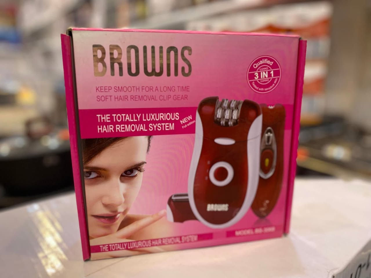 زبائننا الكرام ❤️❤️ 
✅ تم وصول وجبة جديدة من مكينة ( ماكنة ) حلاقة نسائي و حفافة نسائية و فرجة شعر حرارية وجهاز كيرلي ومشط حراري موديلات مختلفة وبسعر مناسب (( البيع اقصاد ونقد )) 

⚠️لا نتعامل مع المناشئ الرديئة اطلاقاً بل نتعامل مع الماركات العالمية وذات الجودة الممتازة . 

#عنواننا 
🔹الفرع الاول :- واسط / قضاء الحي / شارع الجمعية / قرب سوق الخياطين 
🔹الفرع الثاني :- واسط / قضاء الحي / نهاية شارع الشيخ على اليمين / قرب مجمع رسول 

#للطلب والاستفسار :- 
***********    ***********

#معرض_محسن……#خيارك_الافضل
