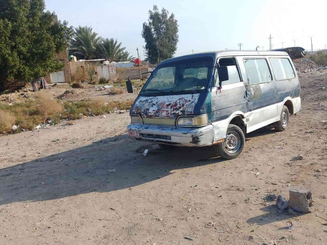 سلام عليكم سياره للبيع بسته موديل 94محرك كير خير من الله  سنويه عضم عاج السعر 14وبيه مجال مكاني واسط قضاء الحي ***********
