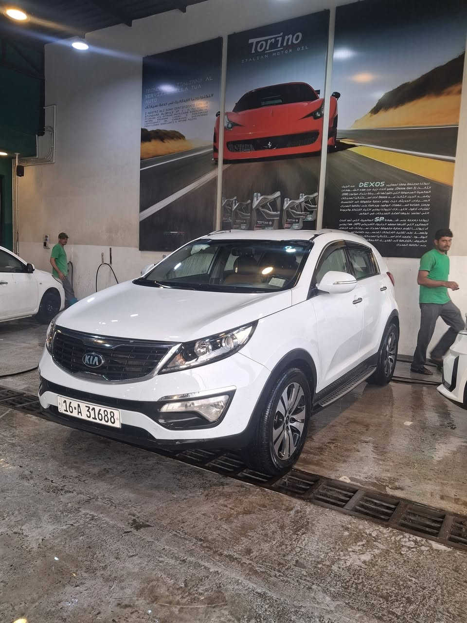 سلام عليكم سبورتج خليجي مديل ٢٠١٤ بسمي سياره جاهزه من كلشي تخم تاير حداديه كله جديد محرك كير كفاله مكينه ٢٤٠٠ بيها ضربه من يم جنطه بل  لقماره مصبوغه بدون معجون سياره مكفوله من تجيه مري شفط تحكمات جهتين شاشه كامره دواره تبريد لاحد لسعر ١٣٣ وبيها مجال كلشي اكو بل سوك رجا بس شراي يخابر مكاني نجف ***********
