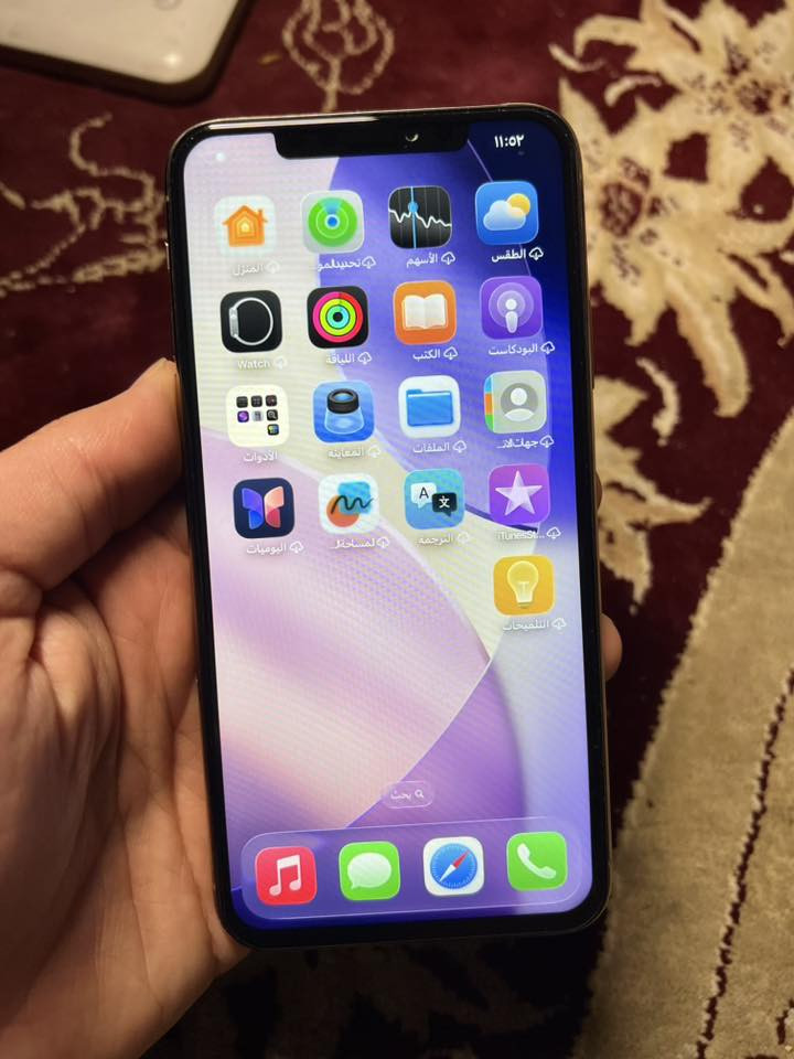 ايفون 11 برو ماكس ذاكره 256 بطاريه 71 مبدل شاشه فقط وظهر مفطور مــغــلفـة السعر 200 الف مكاني بغداد بيع او مراواس ***********
