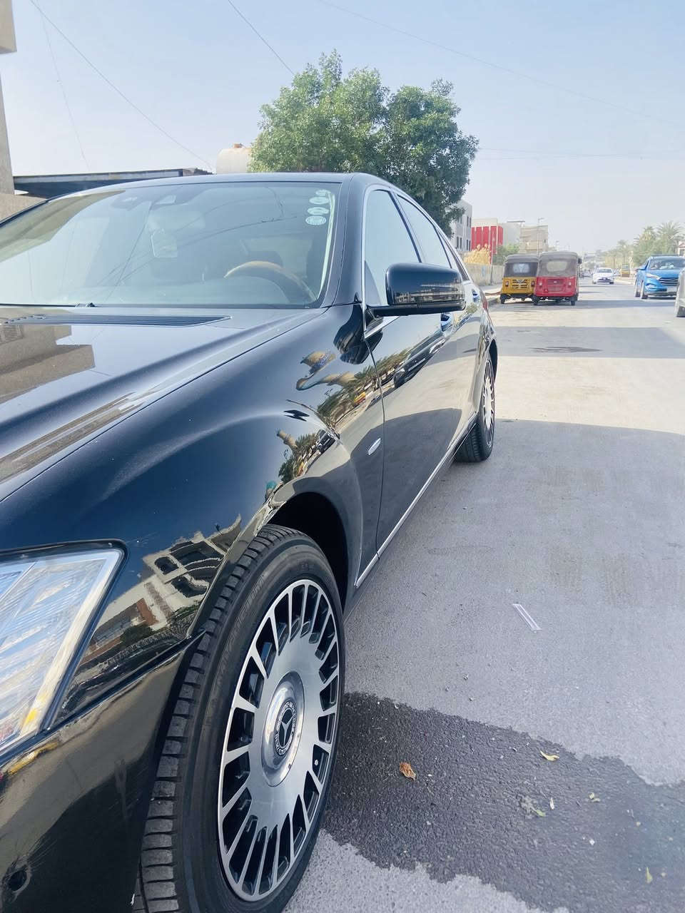 مارسدس 2010 S550
فول 1/1 على فئه مواصفات 

بيه صبغ بسيط بل جاملغ الخلفي فقط 

سياره بسمي سياره جازه من كلشي 
عنوان بغداد شارع فلسطين 

معروضه 190

***********
