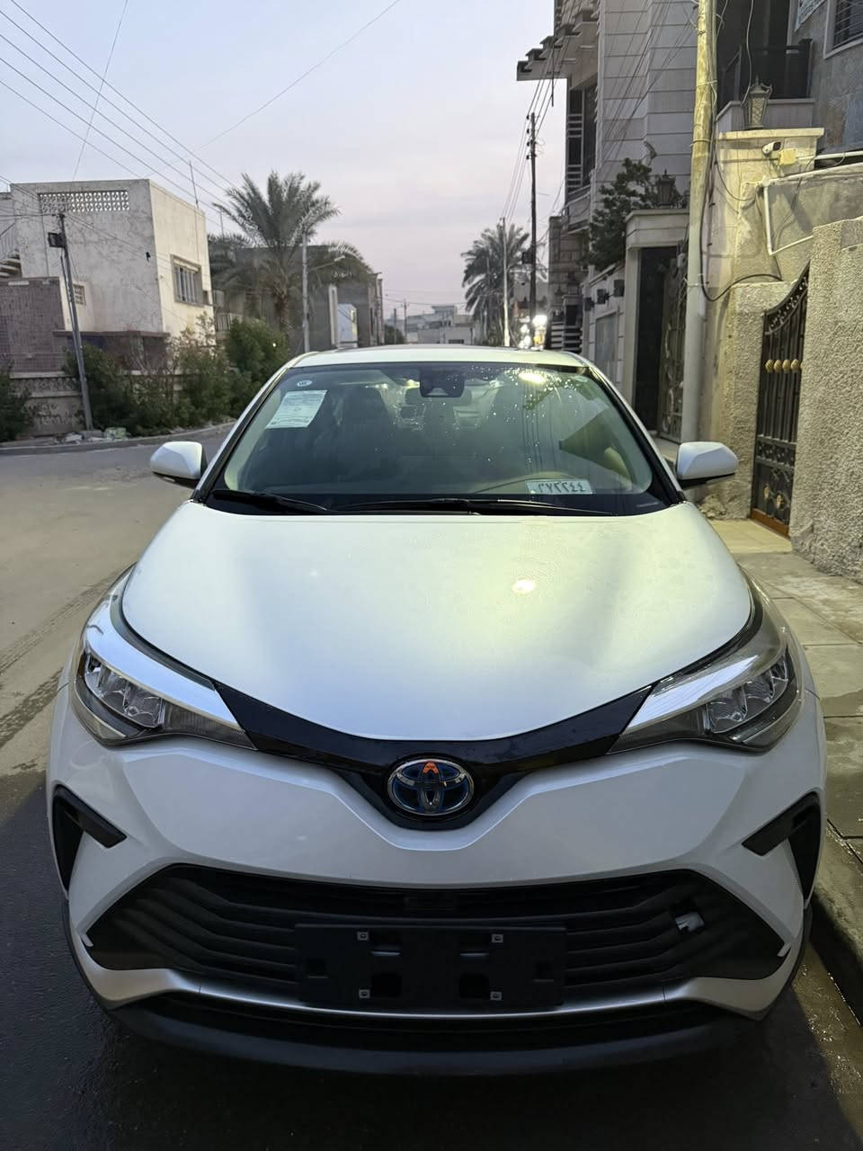 السلام عليكم تويوتا CHR 2024 زيرو مرقم بغداد باسم المشتري
فول مواصفات 1/1
محرك 2000
جلد
كرسي كهرباء
اشارة ترحيب 
زنون
سلايد
اوتوهولد كروس سرعه
وباقي المواصفات معروف 
السعر : 175 $
بغداد / المنصور 
***********
