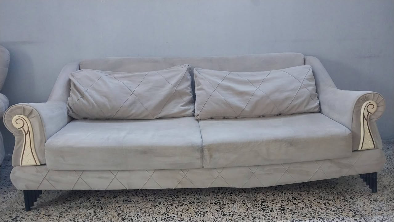 تخم تركي للبيع  ٨ مقاعد يصير سرير   السعر ٤٥٠ مكاني بغداد. بي اضرار  بسيطه


**إذا كنت صاحب هذا الإعلان وتريد حذفه لأي سبب، رجاءا أرسل رسالة إلى الدعم الفني**