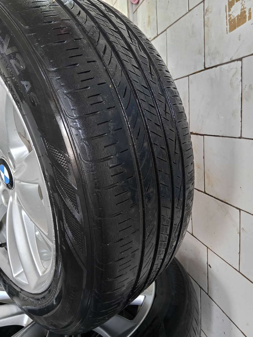 السلام عليكم 
متوفر سيريه دايسكوات للبيع f10
مقاس 225/55/17 
لاستفسار ع الرقم 0921347752


**إذا كنت صاحب هذا الإعلان وتريد حذفه لأي سبب، رجاءا أرسل رسالة إلى الدعم الفني**