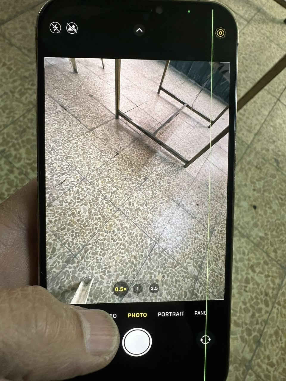 12 بروماكس 
٢٥٦ دبل سيم 
به ابل ايدى 
شغال 
بصمه متوقف 
مبدل شاشه وبطاريه و كامره 
سعر. ١٢٥ الف دينار 
***********  اربيل
