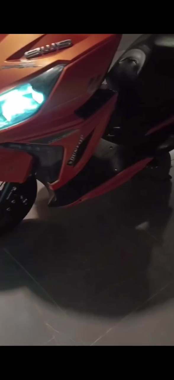 سلام عليكم : ماكس 2023 لايت زينون اشارات نكرة سلف شغال بطارية جديد كلج جديد عيب وحيد شاشة طب عليه موية احتركت 
شرط فحص كبريتر و محرك وين ميعجبك 
٥٠٠ الف مجال قليل


**إذا كنت صاحب هذا الإعلان وتريد حذفه لأي سبب، رجاءا أرسل رسالة إلى الدعم الفني**