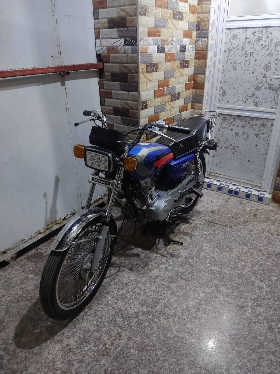 السلام عليكم دراجة للبيع موديل 19 اوراق اصولي السعر 550 وبيهة مجال مكاني كوت للاستفسار ***********
