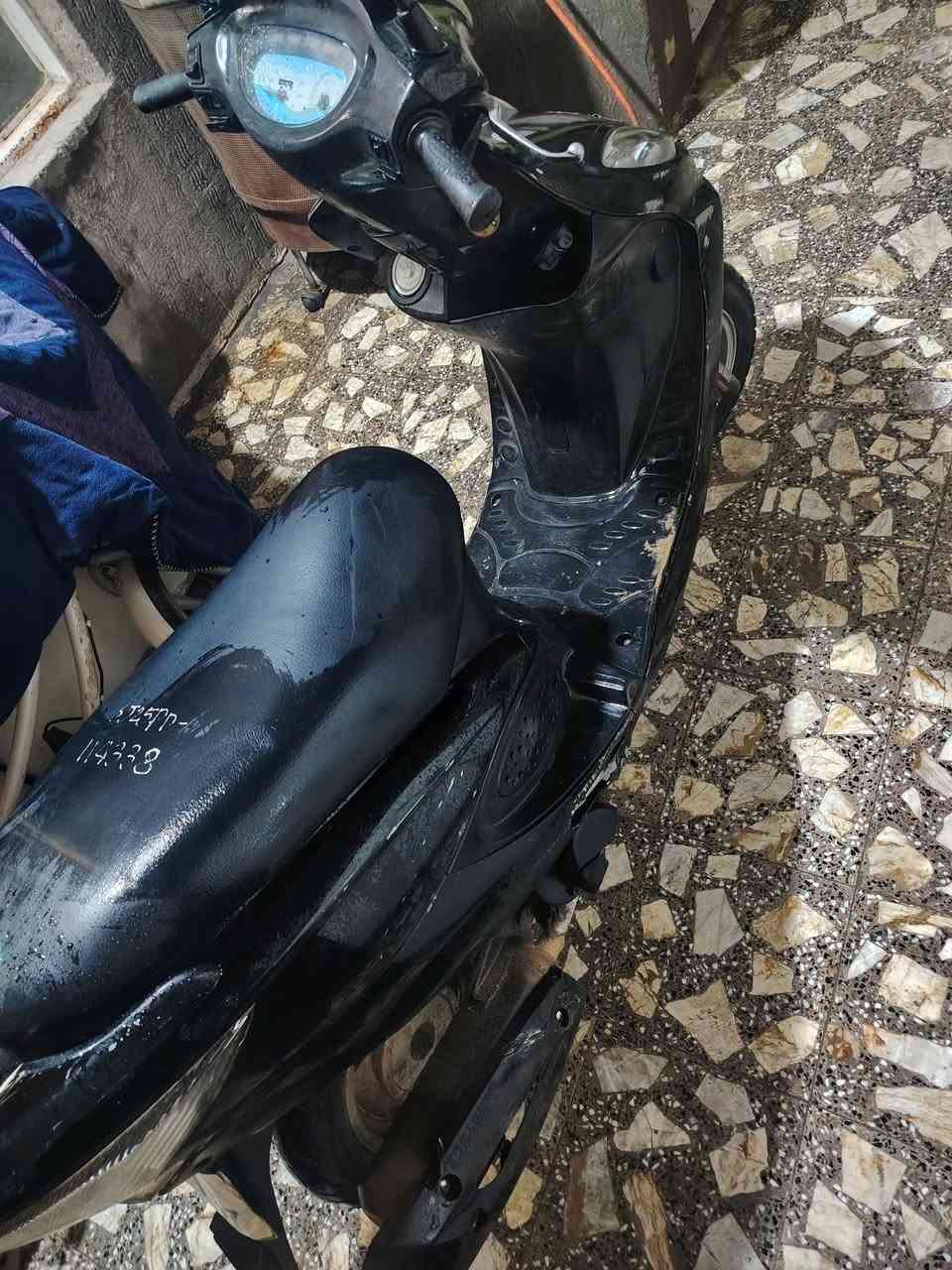 دراجة كامكو  v2🚴
موديل 2017
حاوية طالعة بشهر  2025/11/2
دراجة شلعة وتخبل 
سعرها 700☄️وبيها مجال بسيط
الموقع ♨️نجف
 ***********
