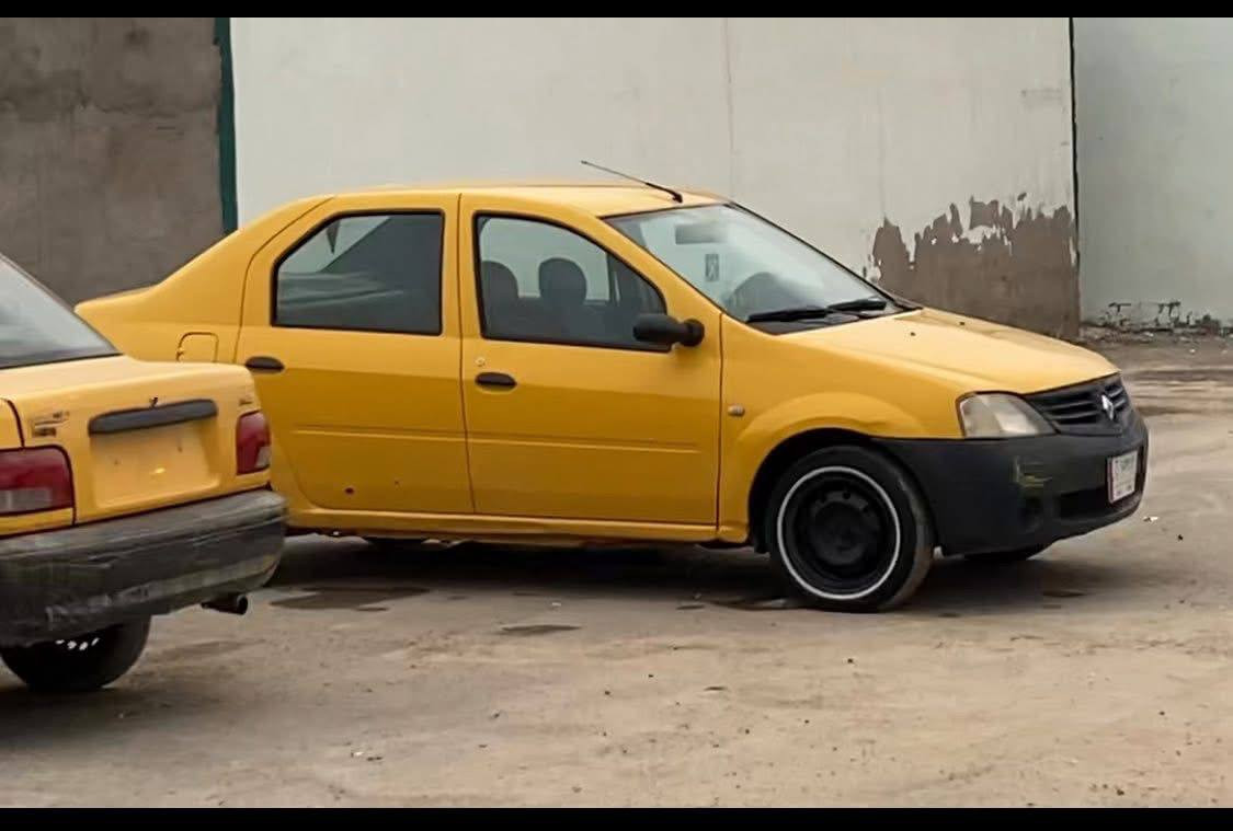 السلام عليكم رينو لوكان 2009 رقم بغداد الماني للبيع السيارة جاهزة ومكينة فرنسي مال حاوية جديدة منضومة زنون شاشة اندرويد بطن جديد مصفرة هيئة وغرامات شرط التحويل 
يرادلها ملاحضات بسيطة السيارة مكفولة من الصبغ السعر 35 وبيها مجال  
***********
