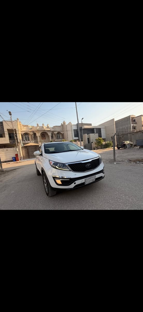 السلام عليكم
كيا سبورتج 
موديل 15 شكل 16
رقم بغداد مميز 22100
ماشيه97 حقيقي
المواصفات
شاشه اندرويد
كامرا
 تحكم جهتين
فور ويل
تبريد قطعتين
كشاف 
اشاره بالمري
ويايلكب 17 كروم مع تخم تاير
مكينه 2400 ما مفتوحه 
كير ما مفتوح
تبريد ثلج
كاعيه جلد مغلفه 
سياره جاملغ وبنيد بيه وبيه تكحيلات وسونار مرفق مع الصور
سياره مابيه نقص مال جناي ماشيه قليل مال جناي  وفول نضافه داخله جديد 
السعر 130وبيه مجال  
مكاني بابل ***********
