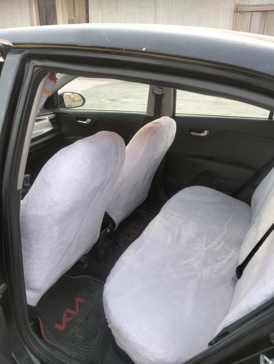 السلام عليكم كيا ريو مديل 2023 رقم بغداد انكليزي بسمي السعر 95 وبيه مجال كلش كلش قليل ((صبببغ عااام ))تغير لون ضربه مابيه
محرك كير حداديه كله عله وضع الشركه ماملعوب بيه سياره احله من الصور مكاني ناصريه مركز شراي اتصل ***********
