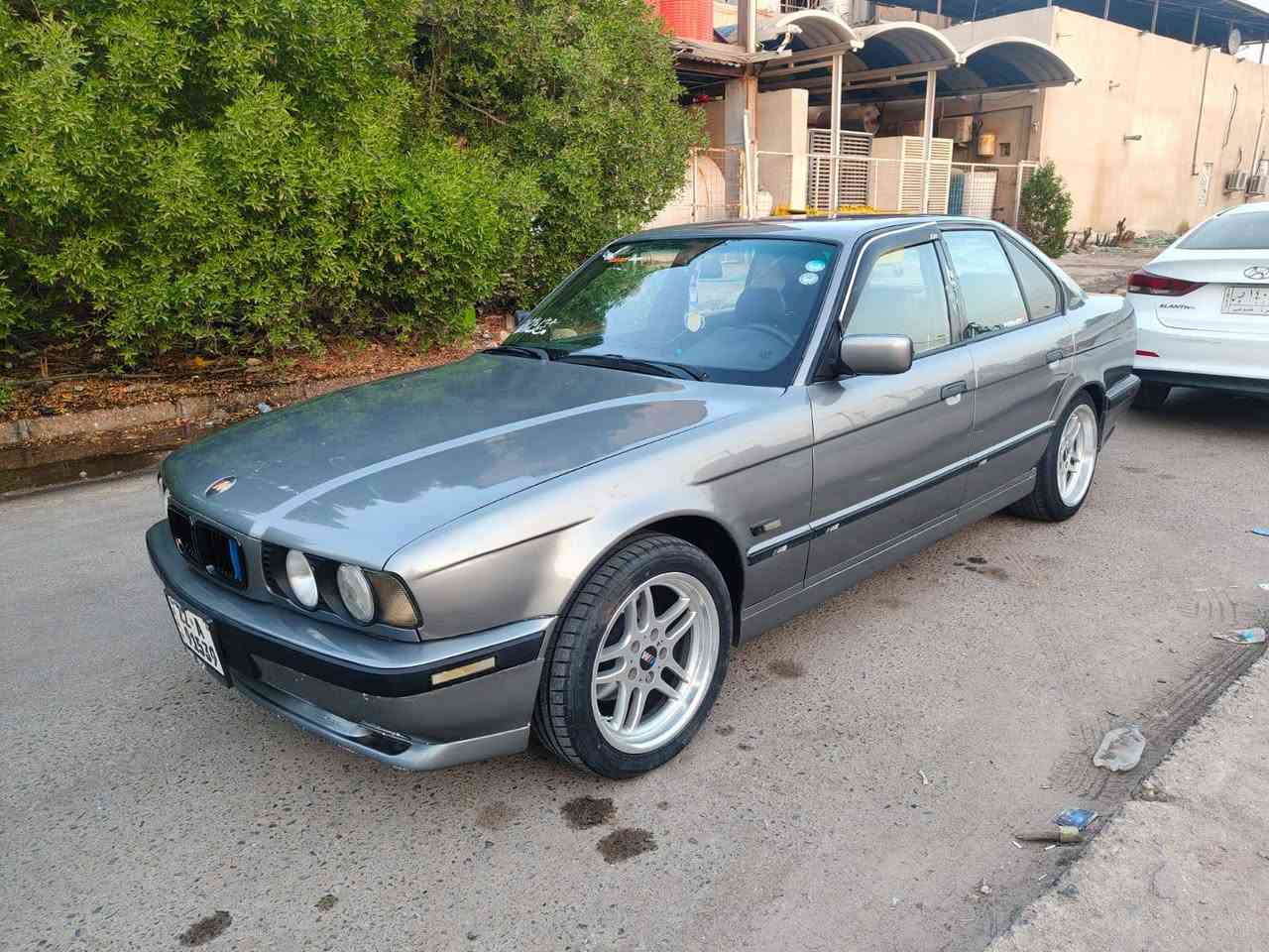 سلام عليكم Bmw 525 موديل 1990 محرك 6 مسكرعدله للبيع محتاج فلوس وريد ابيع  السعر58 وبيهه مجال قليل عنواني البصره الزبير ) حداده جديده  تخم تاير كهربائيات كلهه شغاله كشنات جلد غرفه لون اسود تبريد شغال لايت زنون رجاء الي مو شراي لا يكسر بحلال العالم   تفاصيل اكثر رقمي ***********
